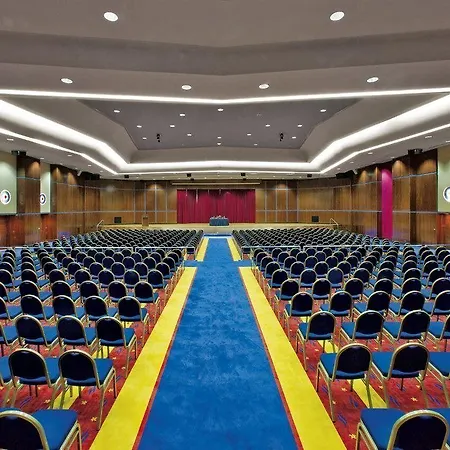 Üdülőközpont Kipriotis Panorama & 5*