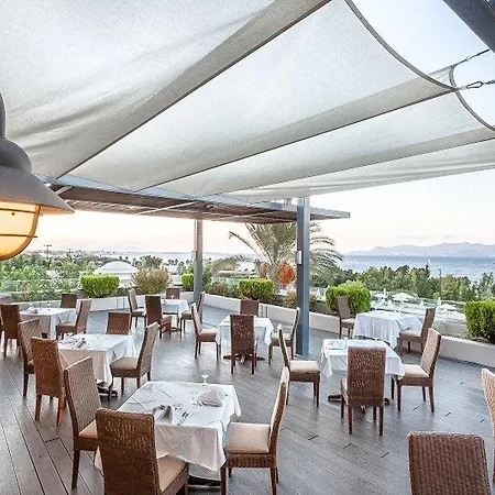 Üdülőközpont Kipriotis Panorama &