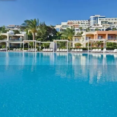 Kipriotis Panorama & By Anayia Resort